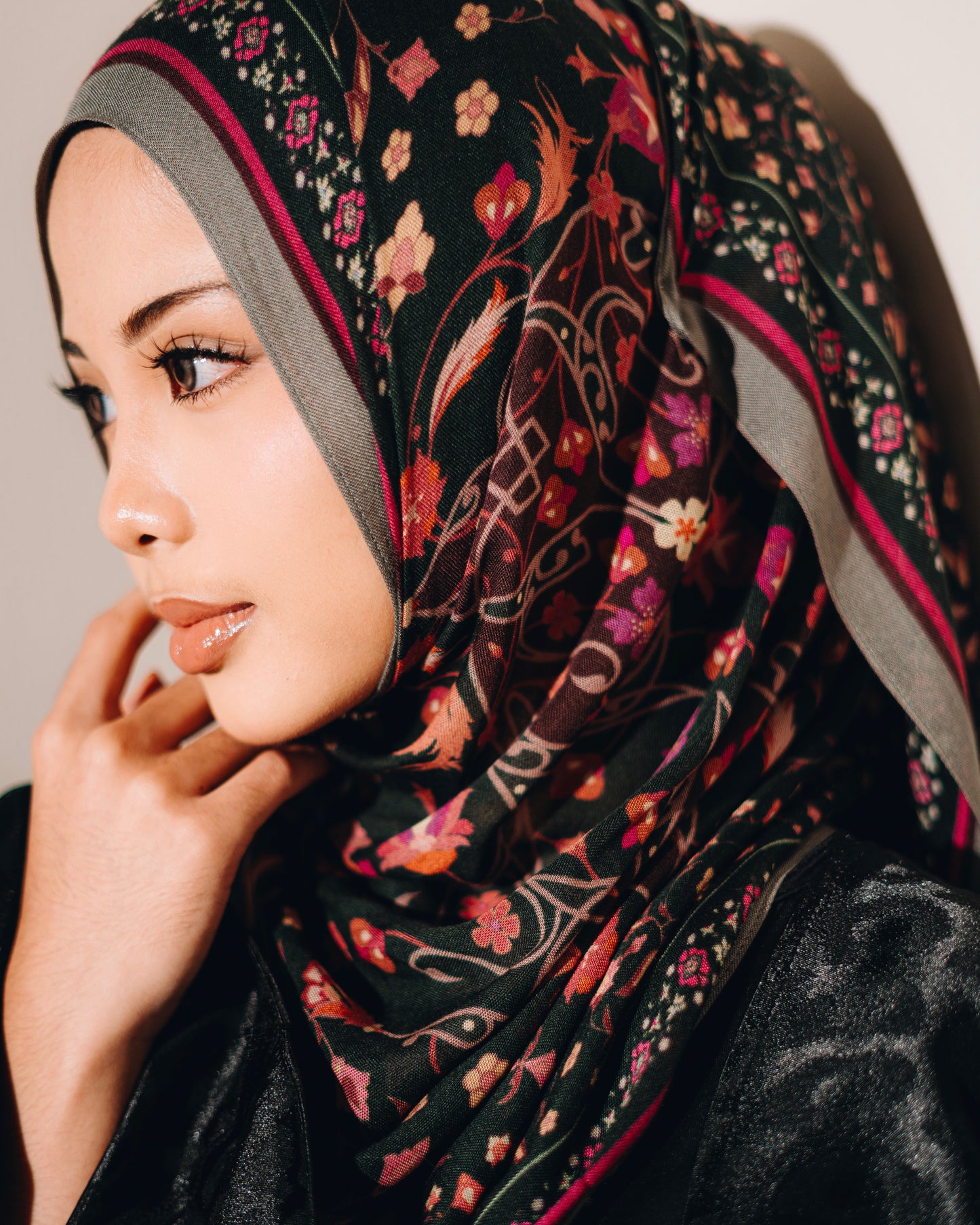 Cyra - Hijabooked 2M Modal